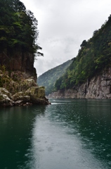 雨の峡谷