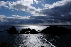 照らされる海岸