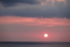 くっきり夕日
