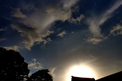 逆光の空