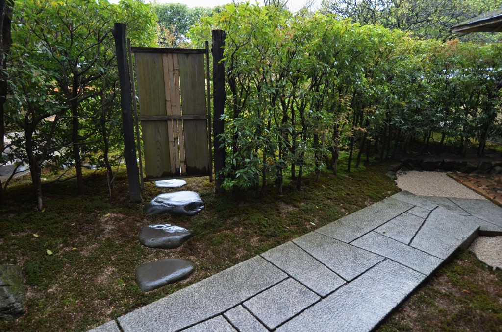 茶室への路