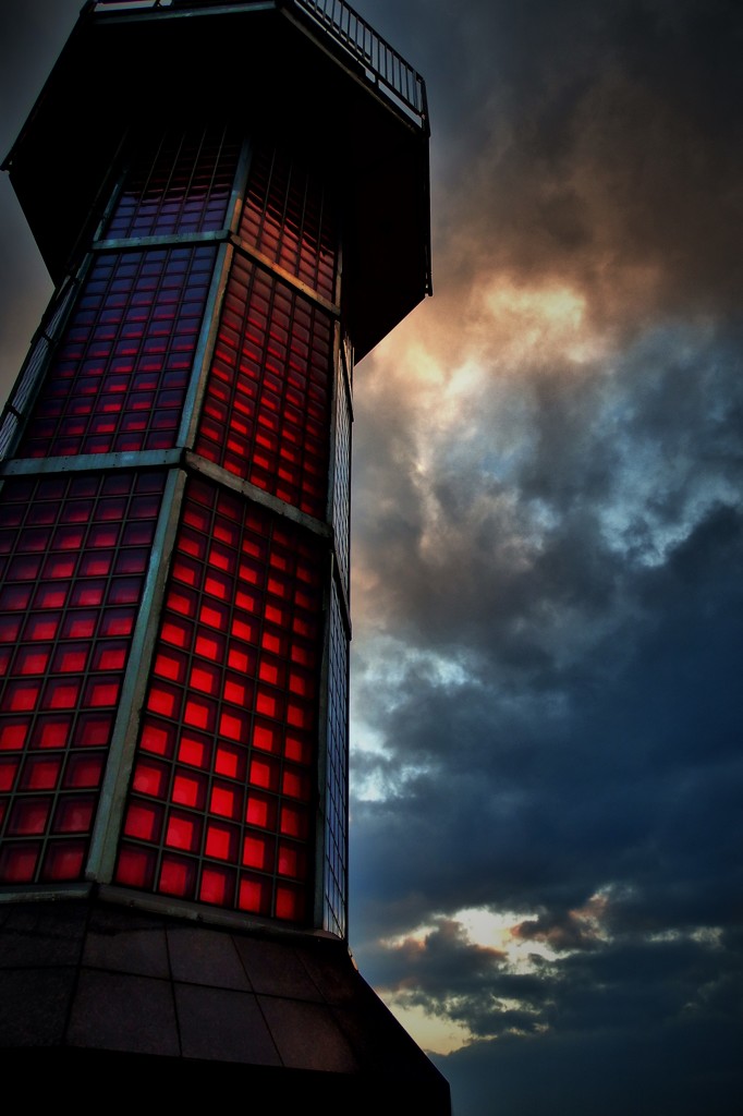 赤ガラス灯台