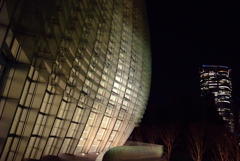 ガラスの曲面建築　国立新美術館　2007