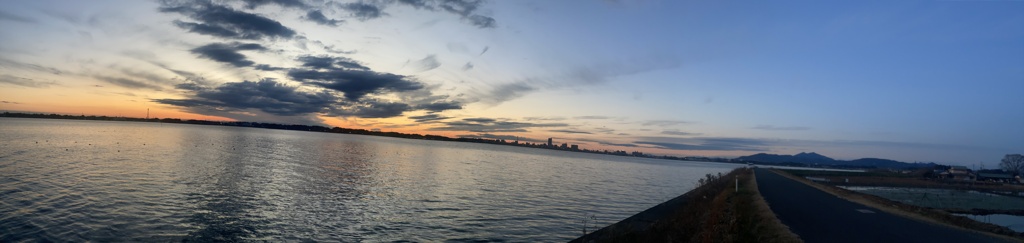 パノラマ撮影 パノラマ写真 元日の霞ヶ浦から土浦市の方向 その3