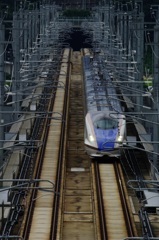 直線ポイントを250Kで疾走する北陸新幹線