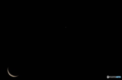 三日月（月齢26.4）＆金星
