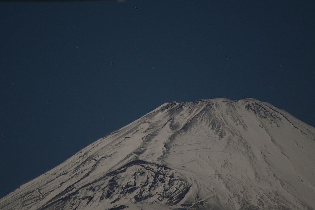 月明かりの富士山