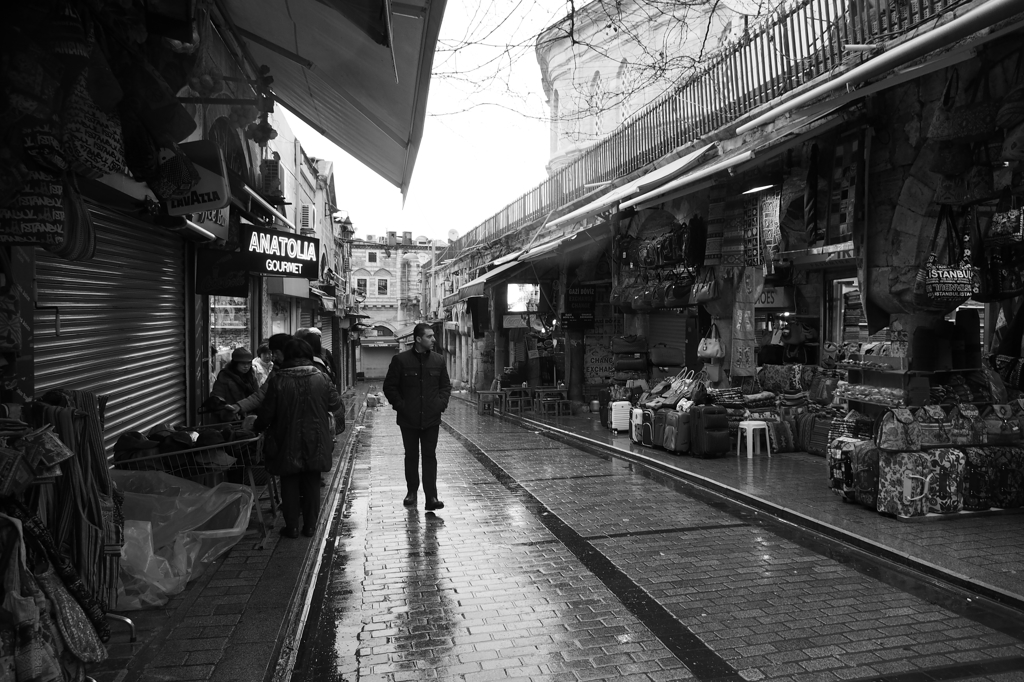 イスタンブールは雨…