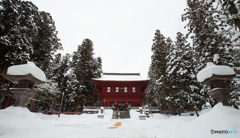 １月の岩木山神社楼門