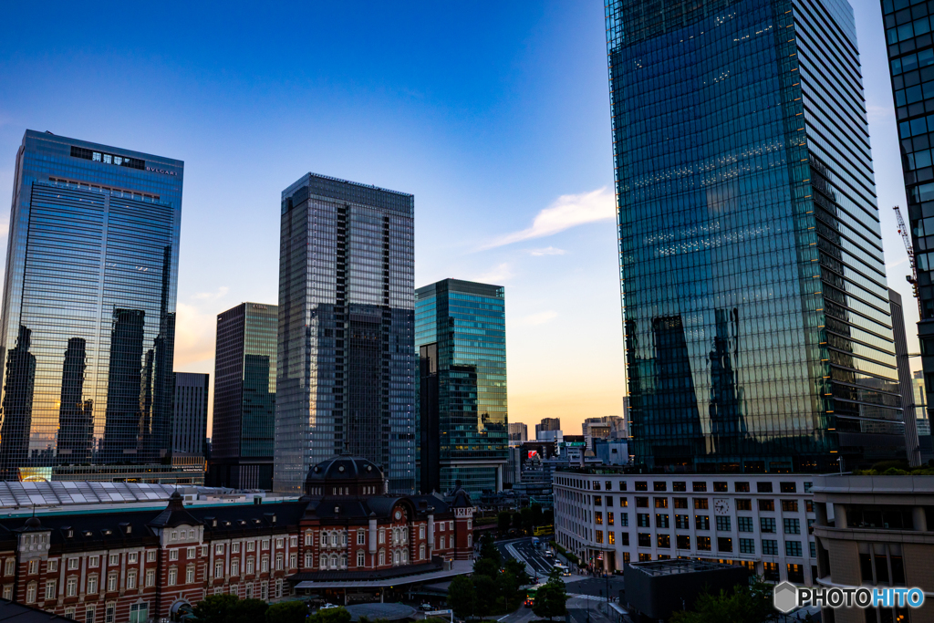 新丸ビル展望スペースからの夕景
