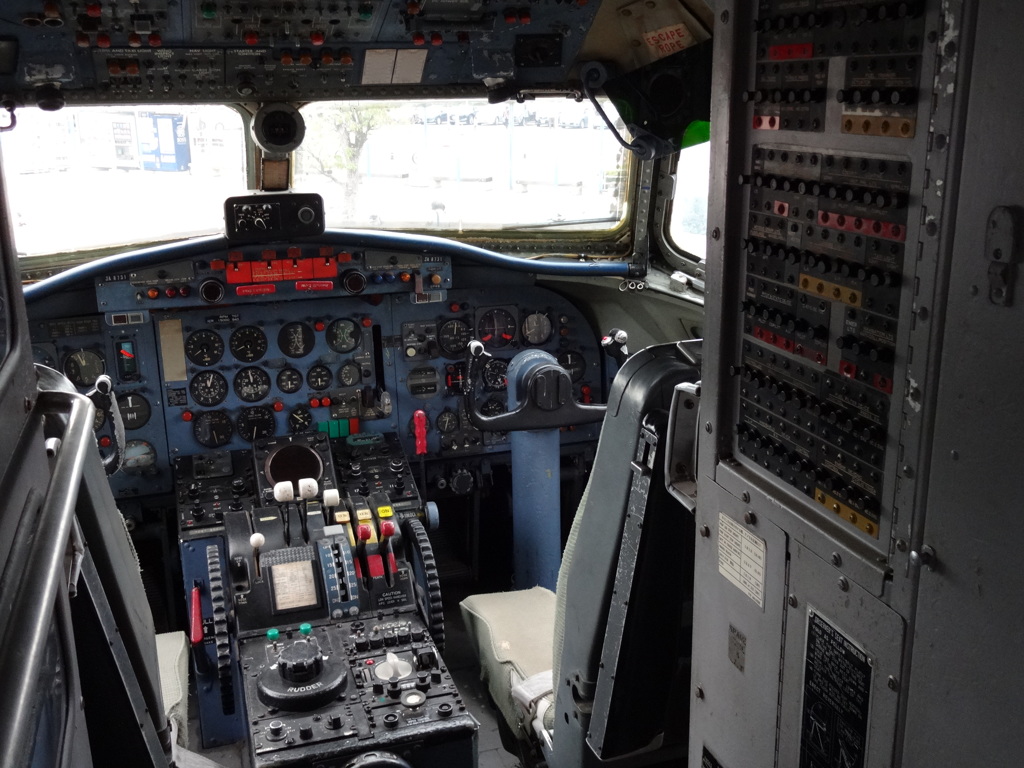 Cockpit 2