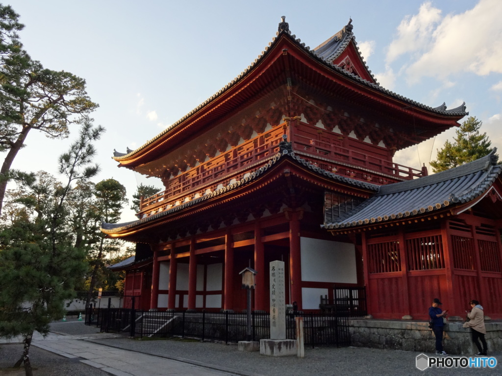 夕暮れの妙心寺