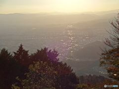 黄金色に染まる洛北の街