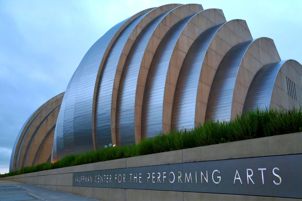 カンザス KAUFFMAN CENTER 西側