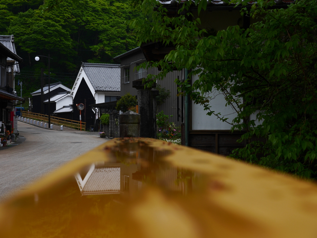 雨上がりの町　（中橋にて）