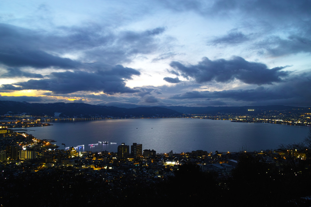 lake-suwa nightfall