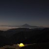 北岳山荘からの富士山（夜明け前）