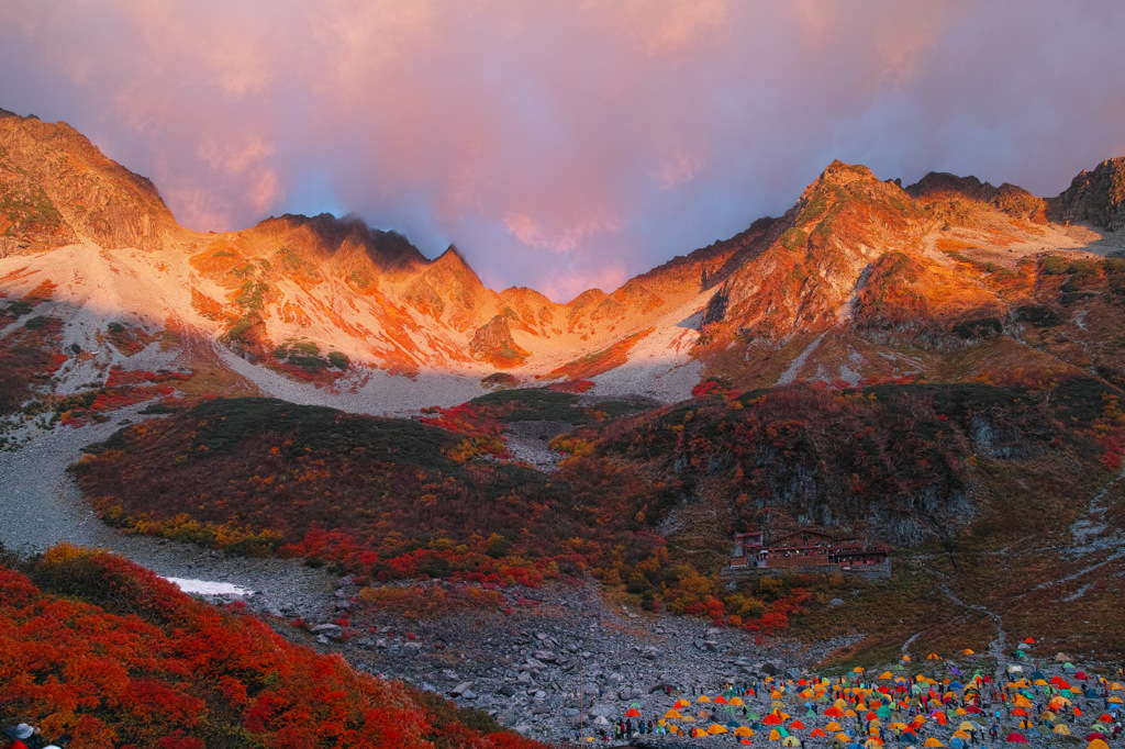 涸沢・彩の朝