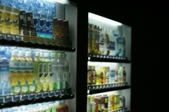 夜の自販機