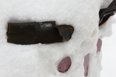 眉毛が昆布の雪だるま