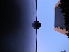 オブジェを下から