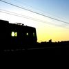 夕暮れ時の鉄道