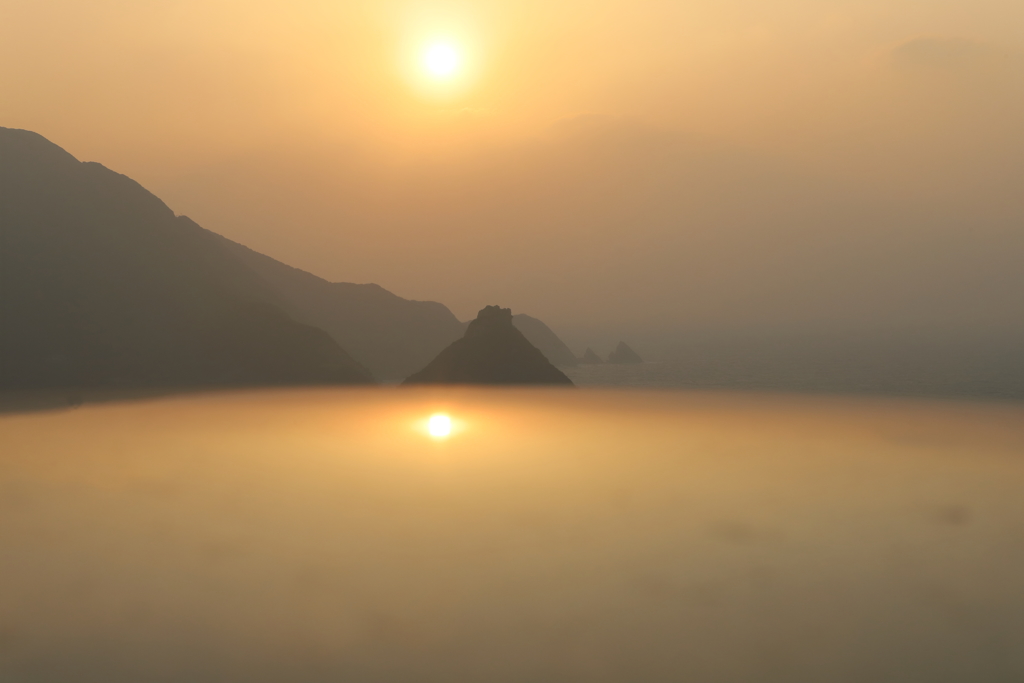 ルーフ越しの夕陽