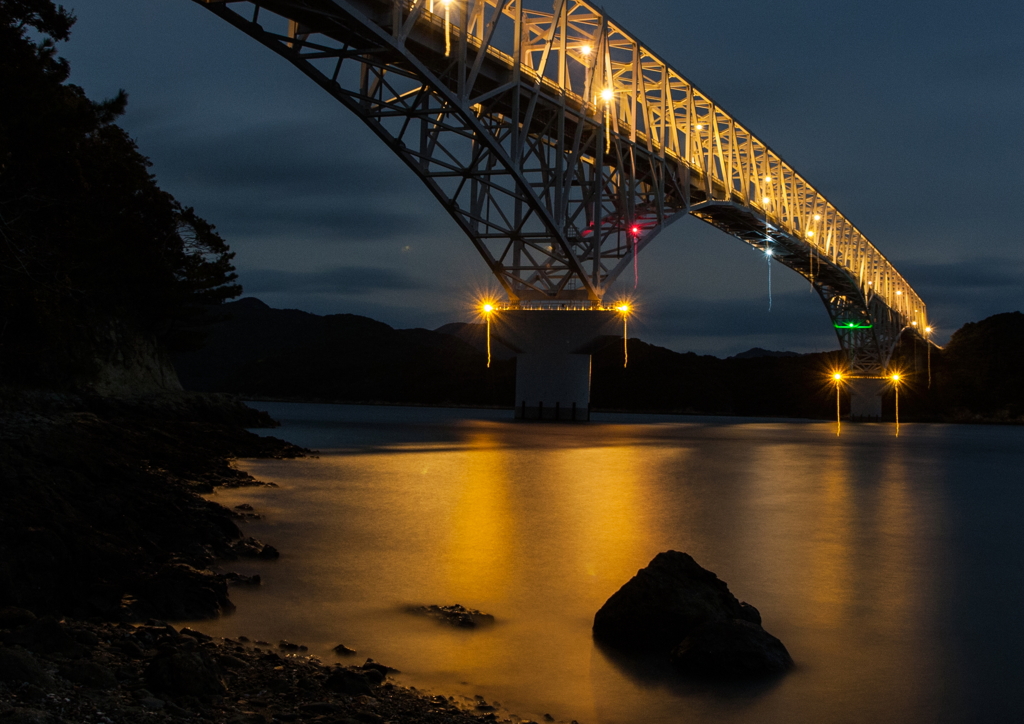 夜の若松瀬戸