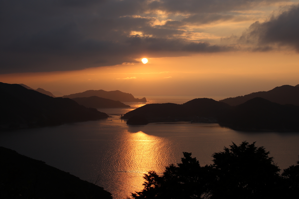 島の夕陽