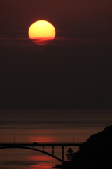 彼岸の夕陽に染まる海Ⅲ