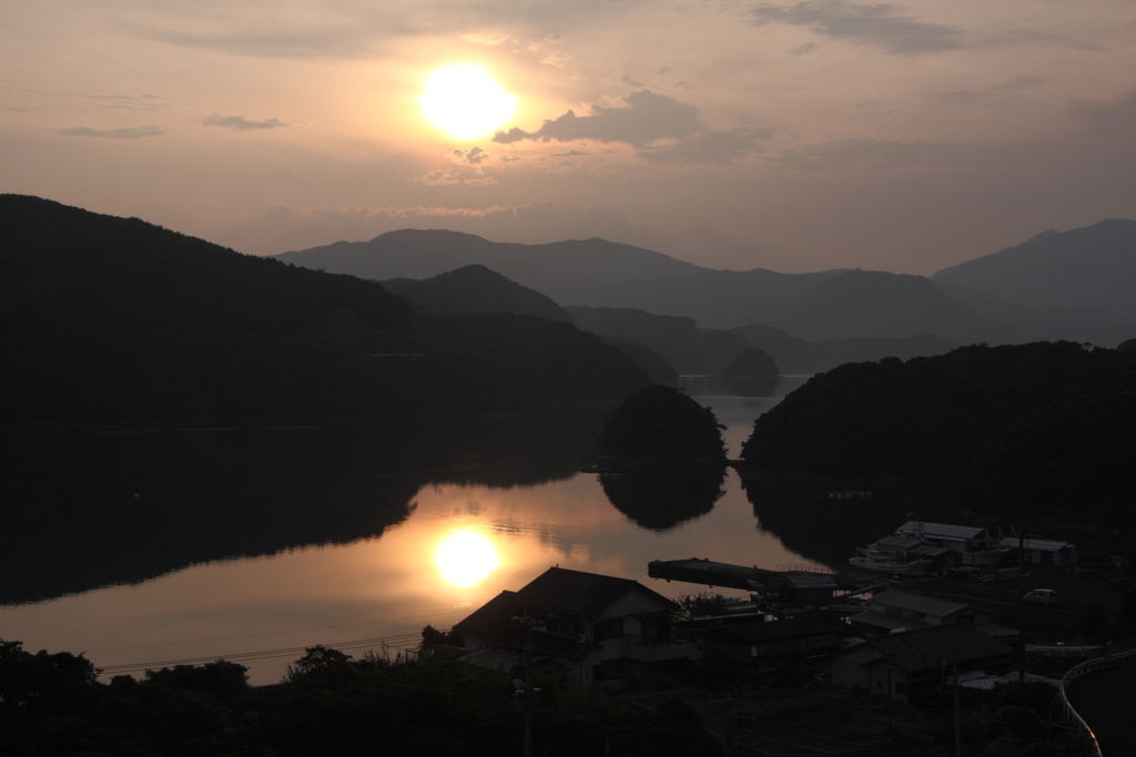 夕陽を追って