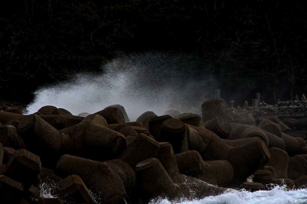 波しぶきの遺跡群