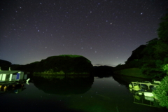 静寂の入り江　北の空