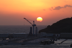 国家石油備蓄基地背後の夕陽