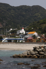 赤い屋根の教会が見える海Ⅱ