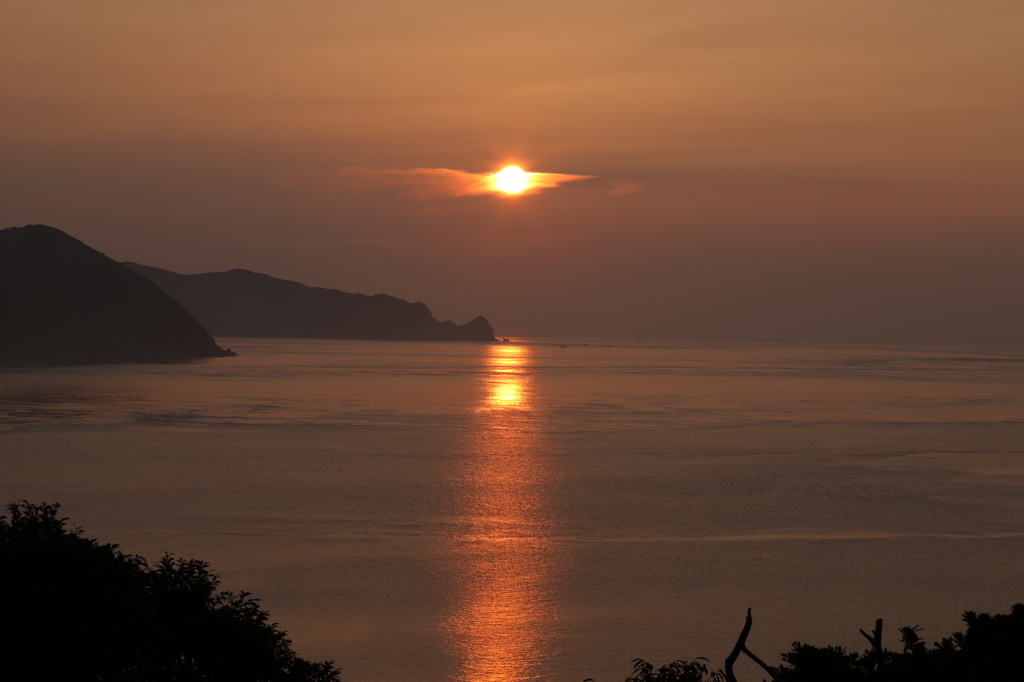 嵐の前の静けさ？