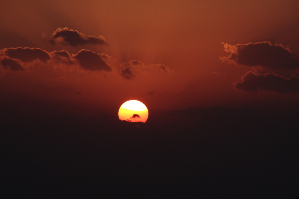 今日の夕陽は陰と陽Ⅱ