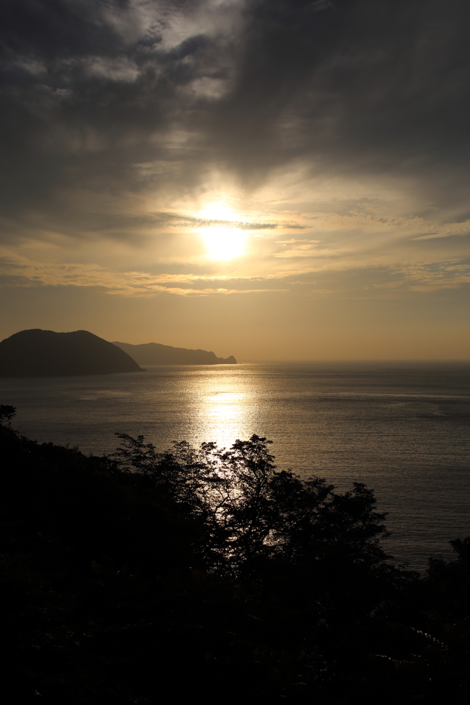 島の夕暮れ