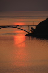 彼岸の夕陽に染まる海Ⅱ