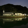 夜の水鏡