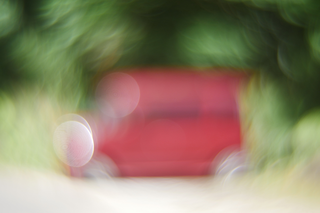 車も融けそなこの暑さ