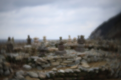 海辺の石塔群　弐