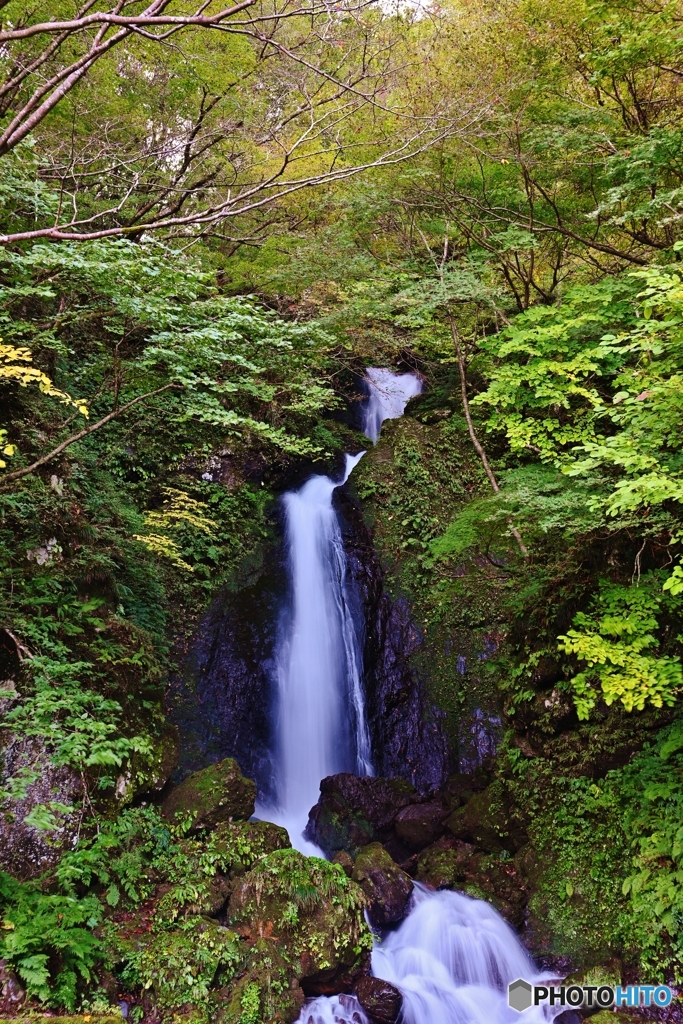 シッ谷の大タル（滝）