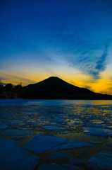 夕暮れの富士山