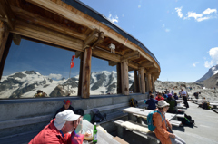 2978m