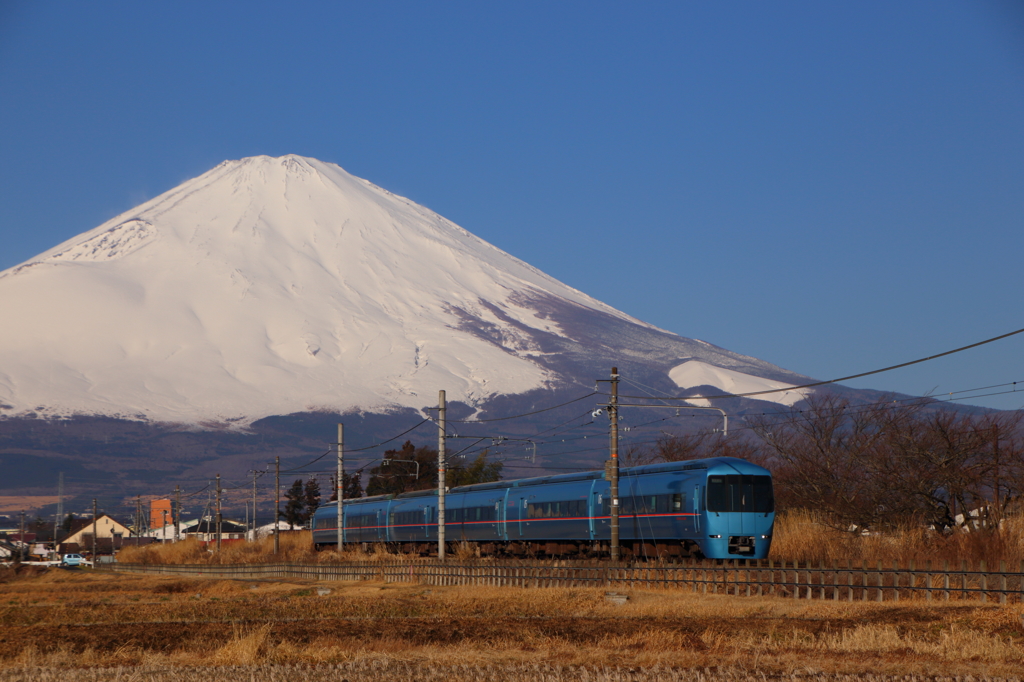 霊峰富士を背に受けて３