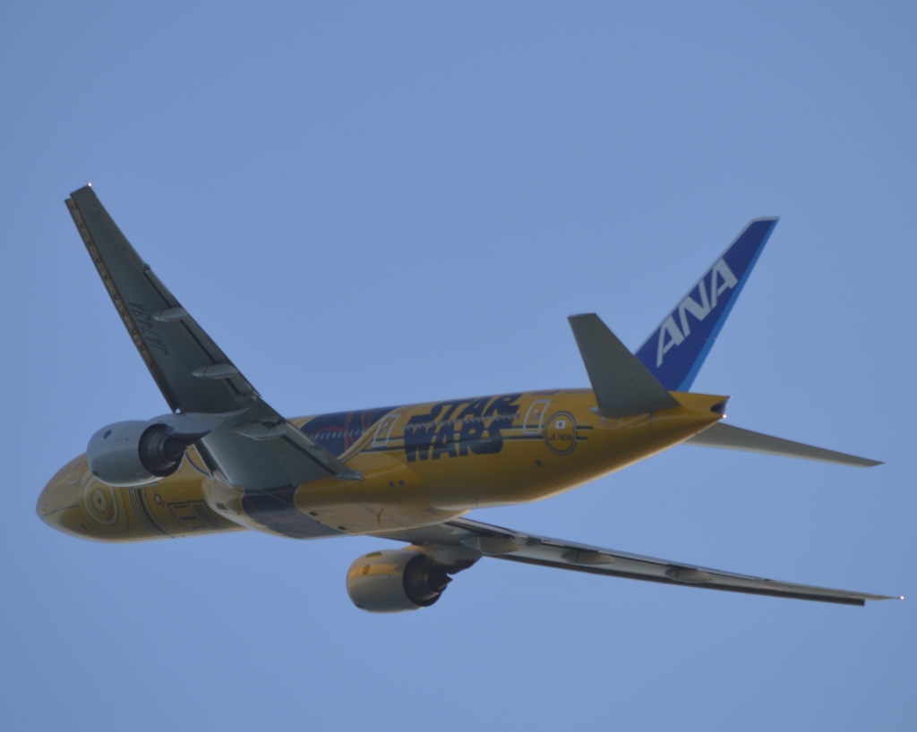 JA743A	全日空	777-200