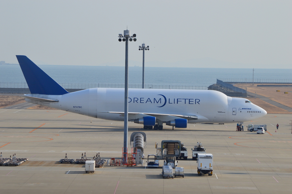 ドリームリフター　747LCF