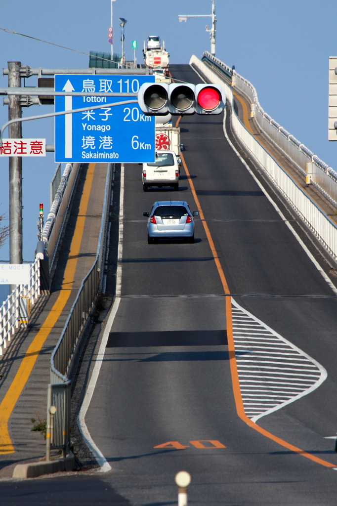 そり立つ壁