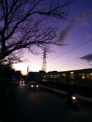 夕暮れの街並み　～紫